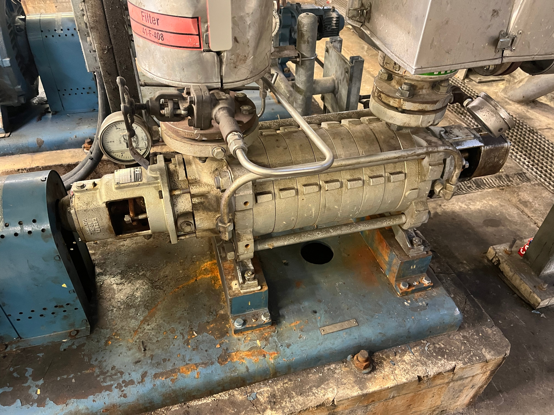Bearing change on multistage hot water energy recovery boiler pump, in-situ bearing change and gland repacking